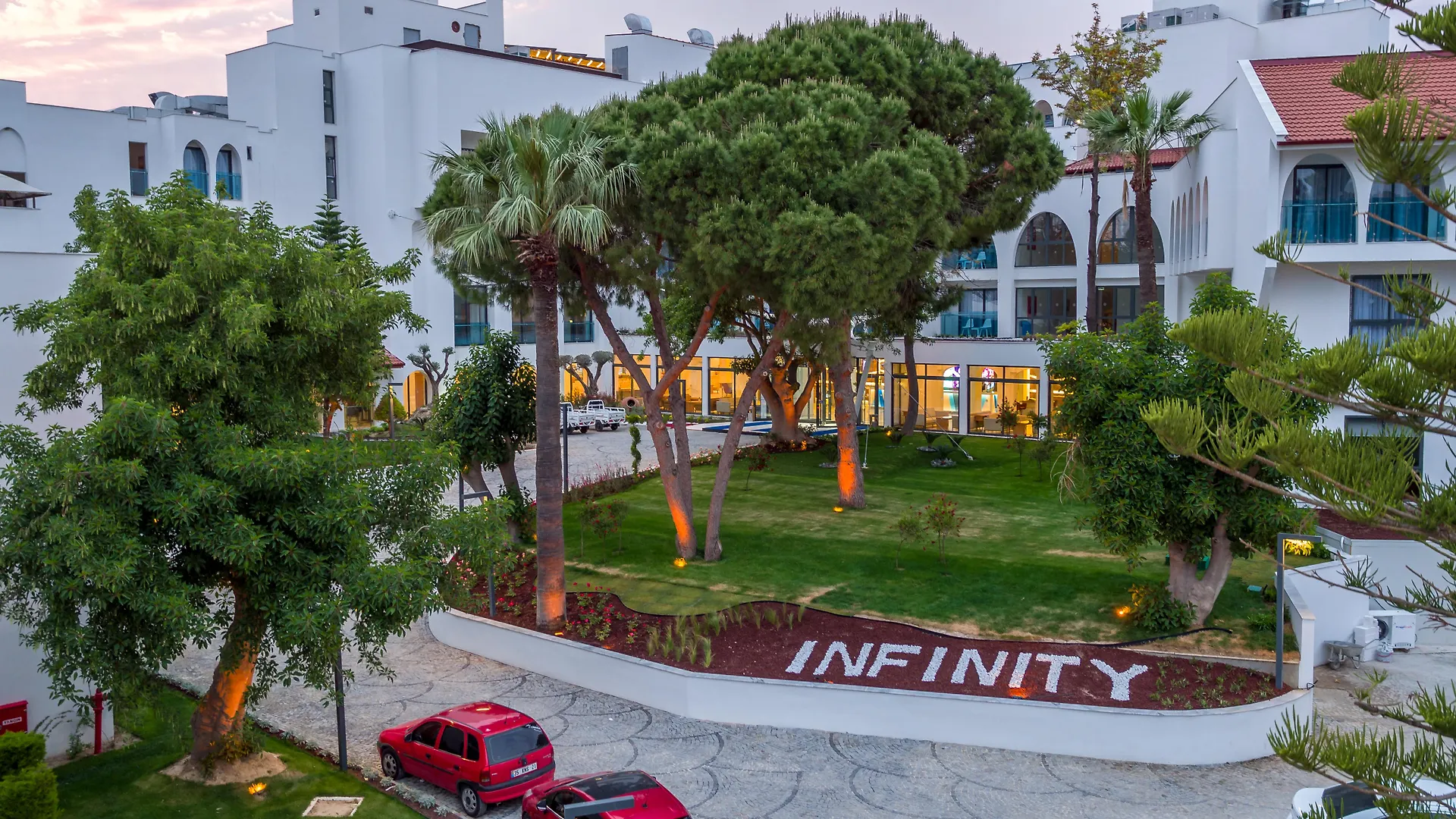 Hotel Infinity By Yelken Kusadası